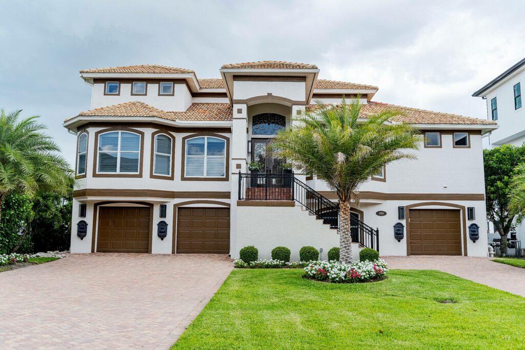 Naples Florida Home - Ready to Entertain